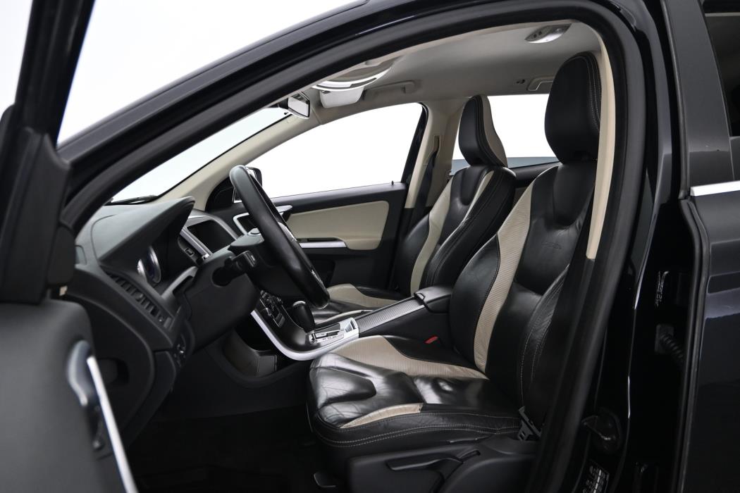VOLVO XC60 2012