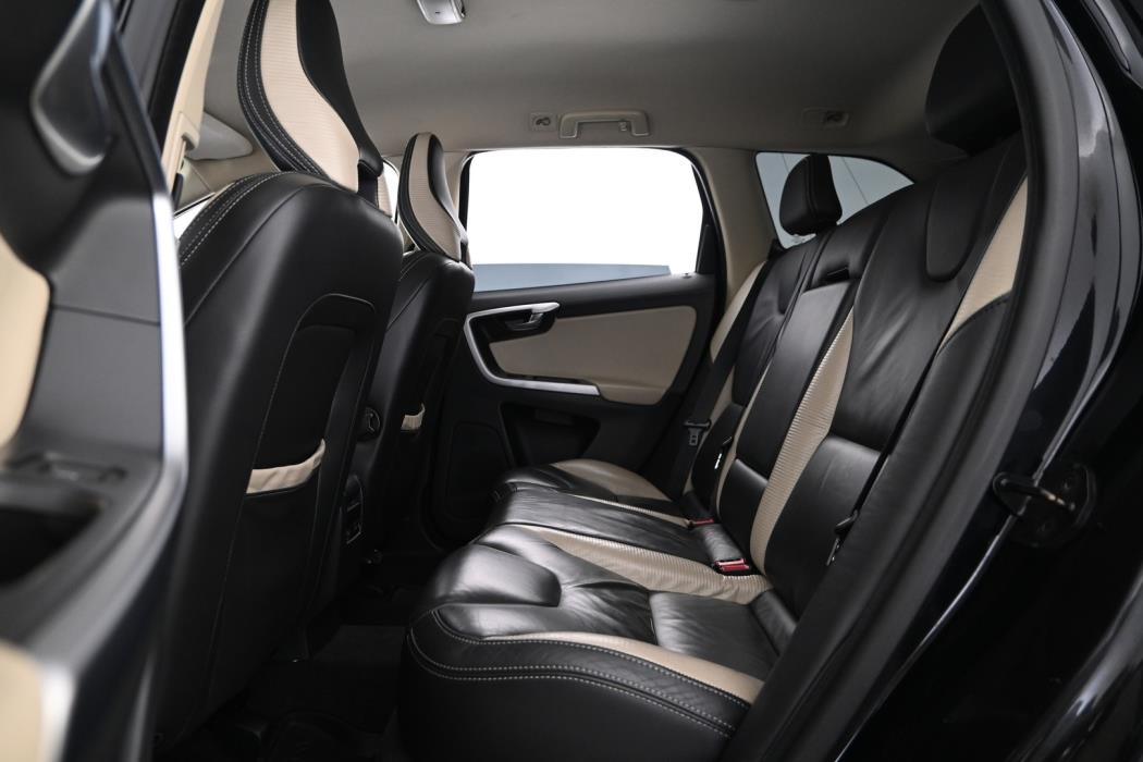 VOLVO XC60 2012