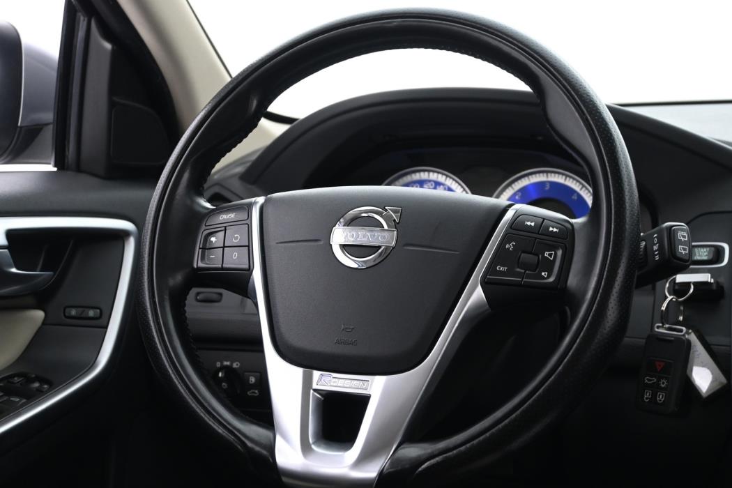 VOLVO XC60 2012