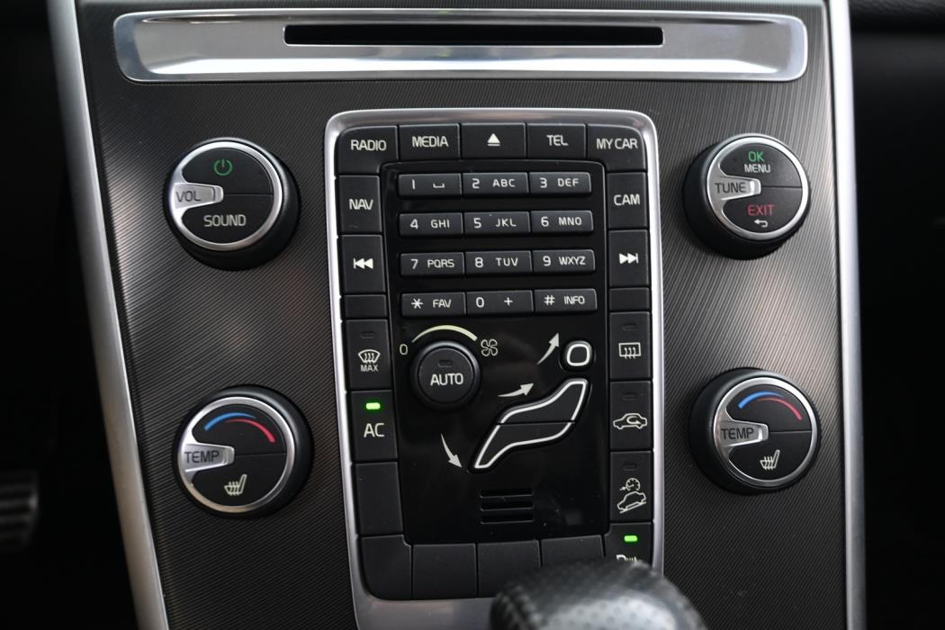 VOLVO XC60 2012