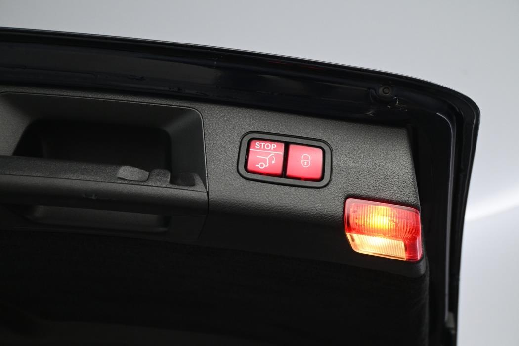 MERCEDES-BENZ C 2012