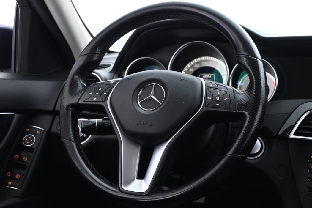 MERCEDES-BENZ C 2012