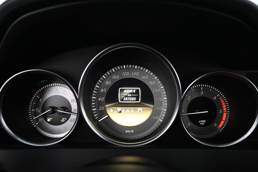 MERCEDES-BENZ C 2012