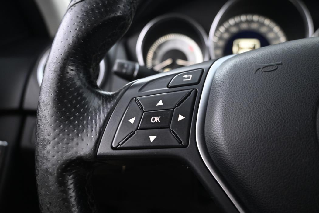 MERCEDES-BENZ C 2012