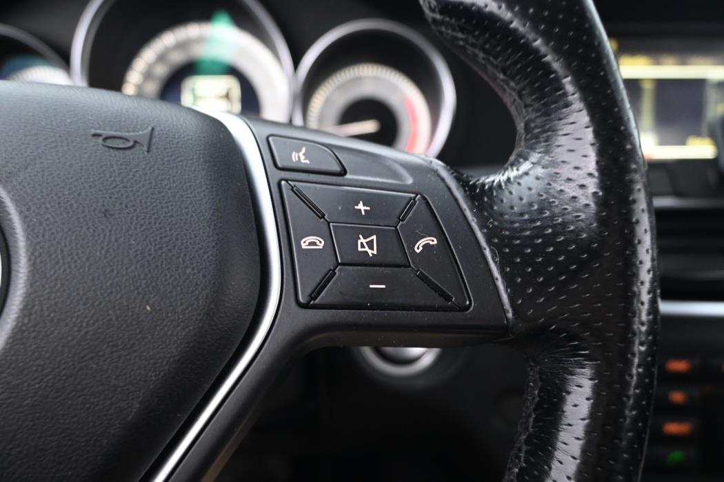 MERCEDES-BENZ C 2012