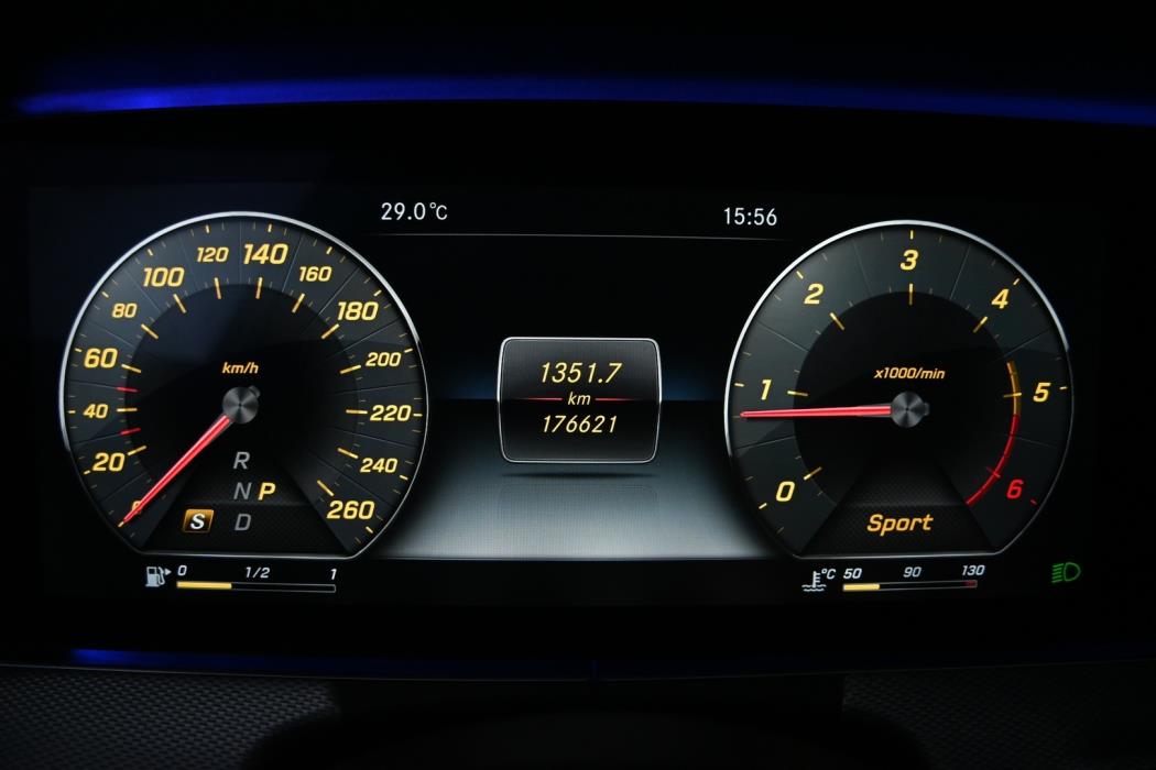 MERCEDES-BENZ E 2017