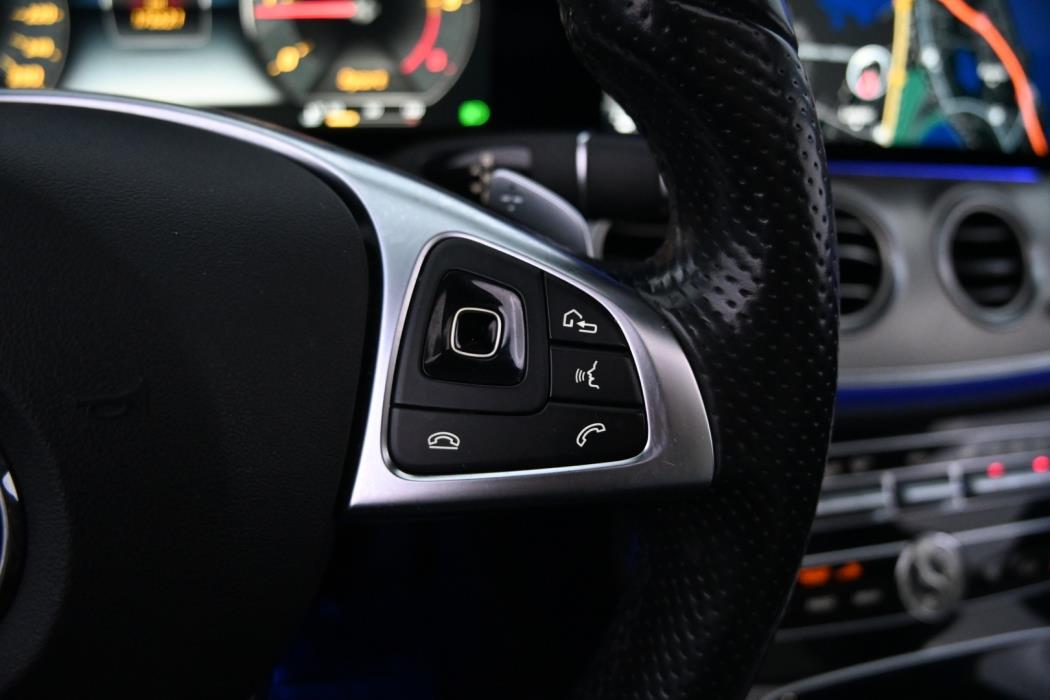 MERCEDES-BENZ E 2017