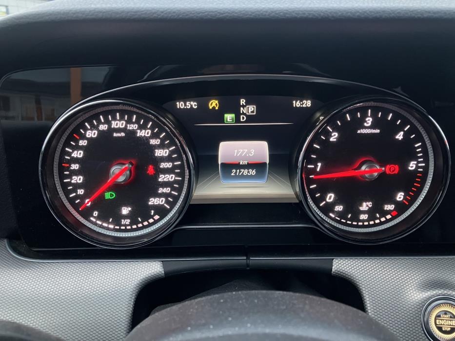 MERCEDES-BENZ E 2017