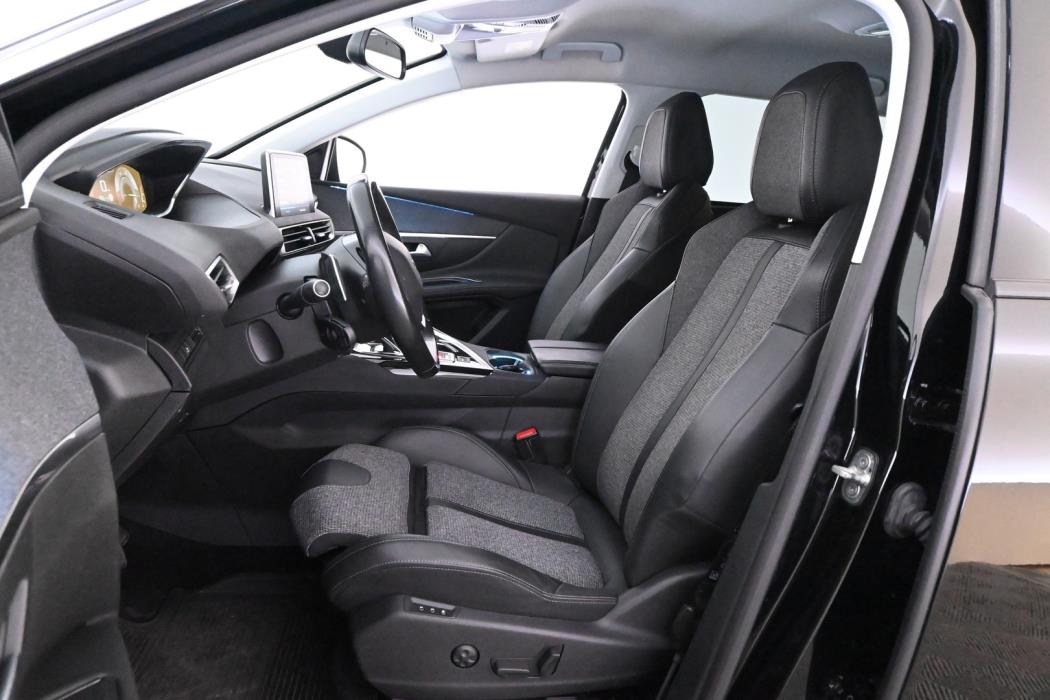 PEUGEOT 5008 2019