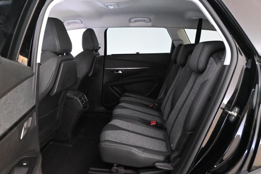 PEUGEOT 5008 2019