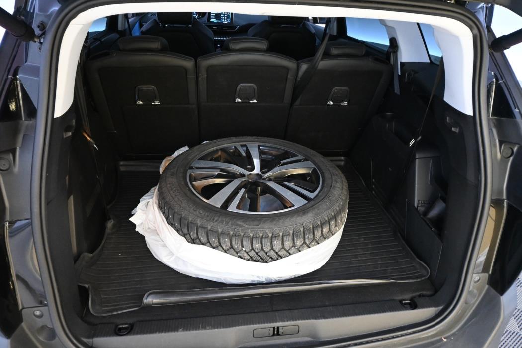 PEUGEOT 5008 2019