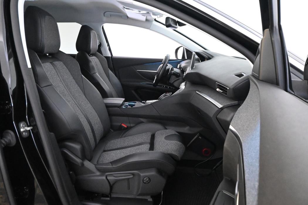 PEUGEOT 5008 2019