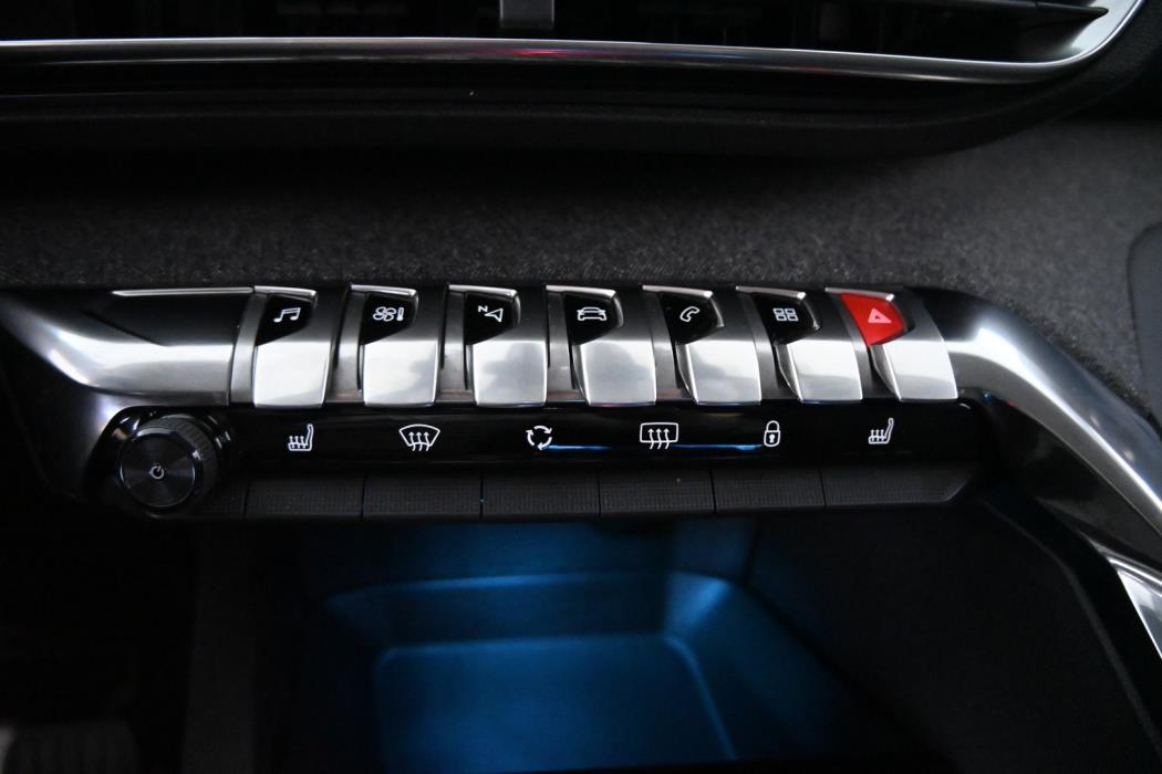 PEUGEOT 5008 2019