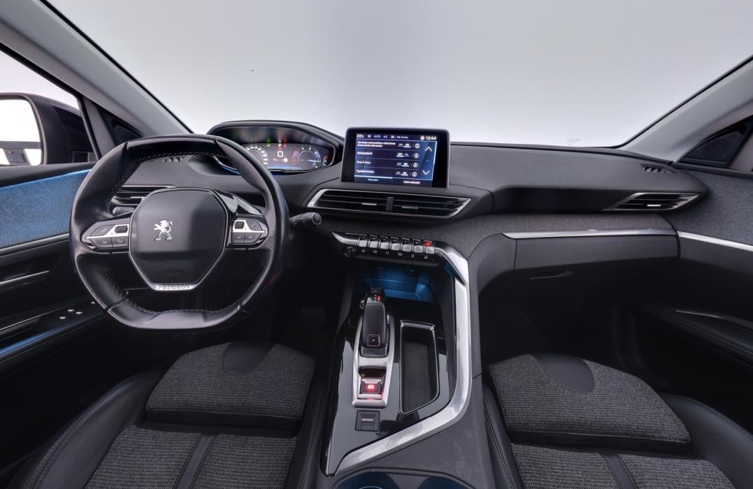 PEUGEOT 5008 2019