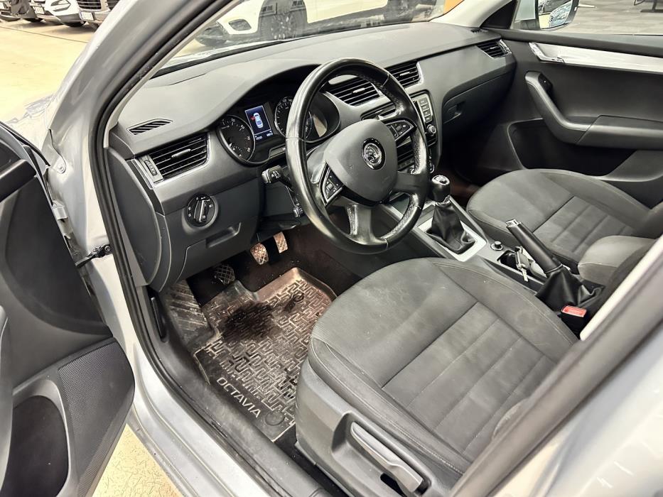 SKODA Octavia 2015