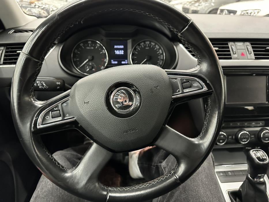 SKODA Octavia 2015