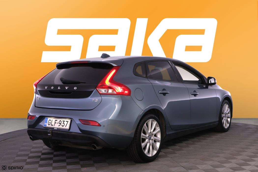 VOLVO V40 2014