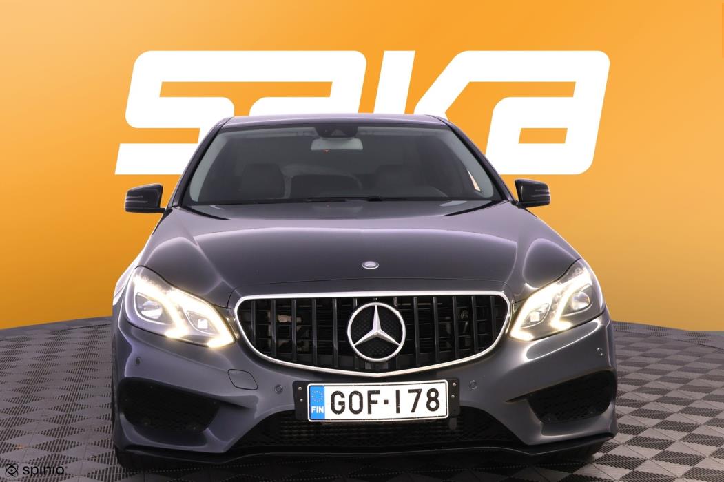 MERCEDES-BENZ E 2016