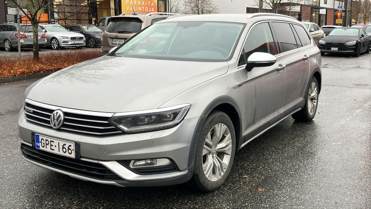 VOLKSWAGEN Passat 2016