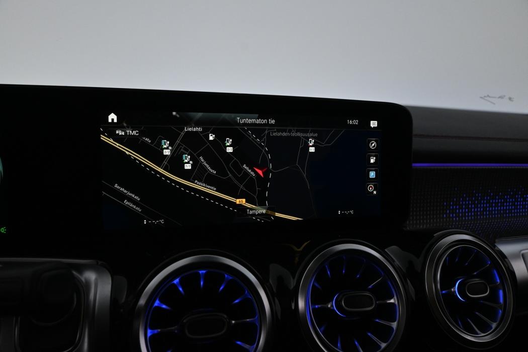 MERCEDES-BENZ EQB 2022