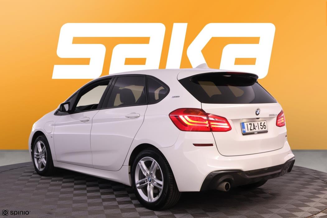 BMW 225 2019