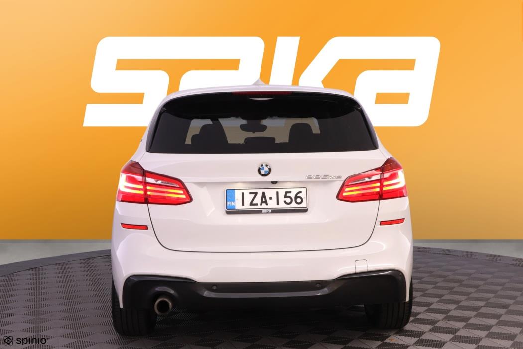 BMW 225 2019