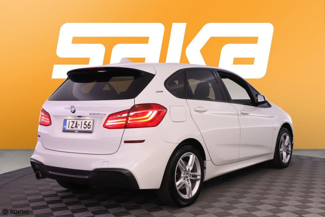 BMW 225 2019