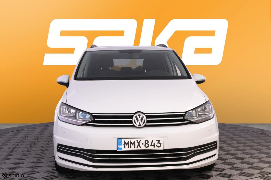 VOLKSWAGEN Touran 2016