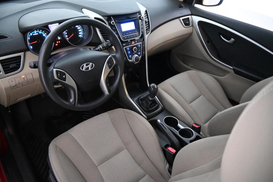 HYUNDAI I30 2015