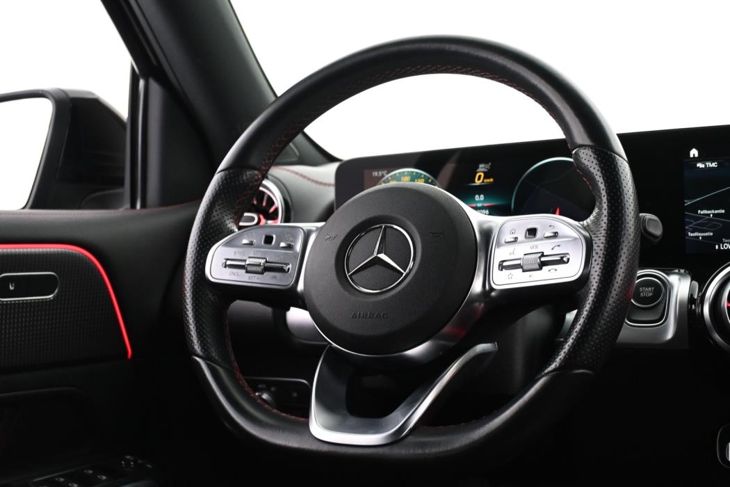 MERCEDES-BENZ EQB 2022