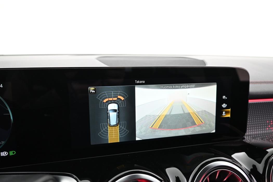 MERCEDES-BENZ EQB 2022
