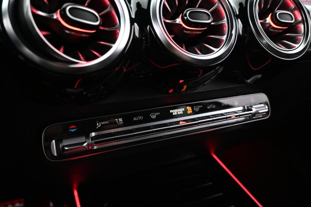 MERCEDES-BENZ EQB 2022