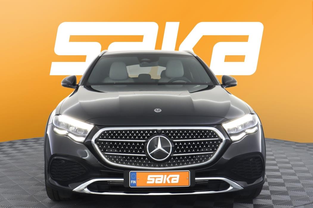 MERCEDES-BENZ E 2025