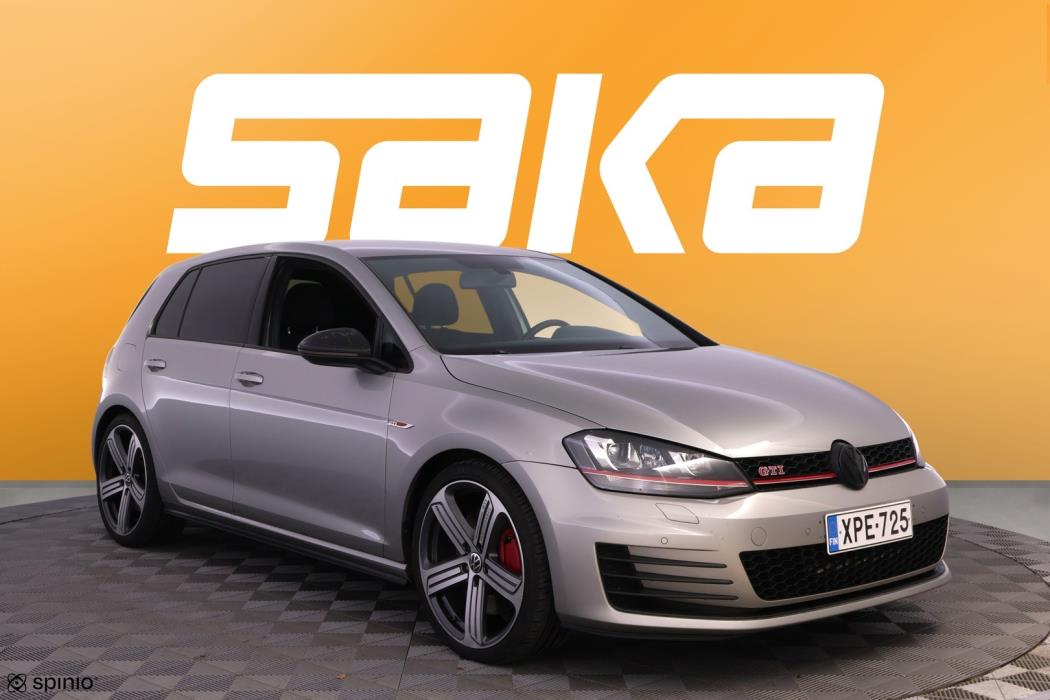 VOLKSWAGEN Golf 2014