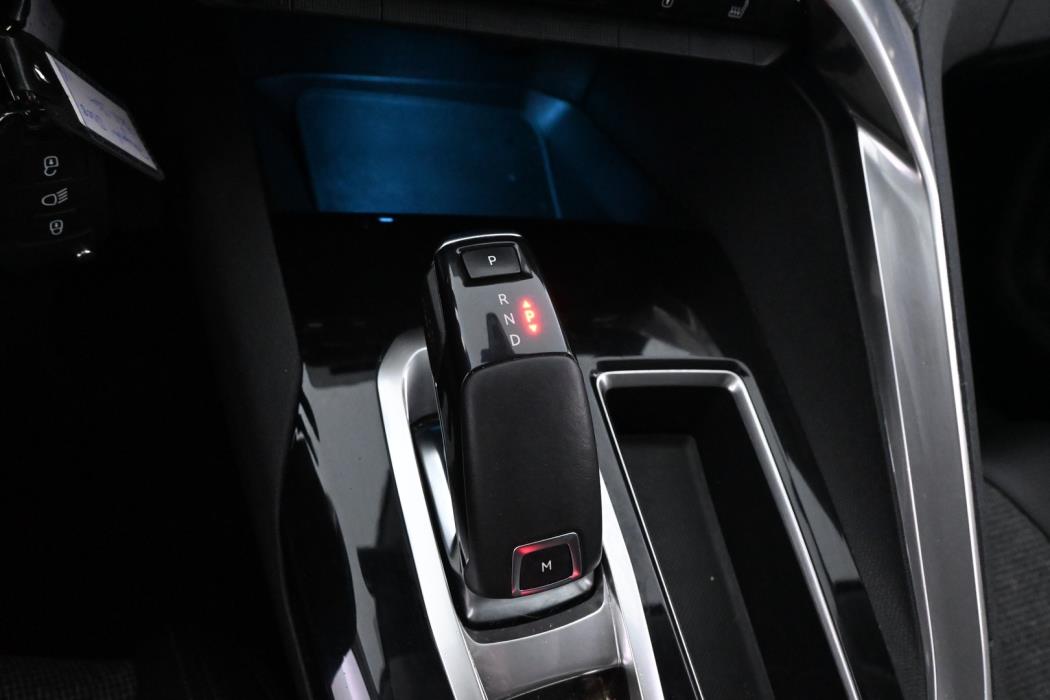 PEUGEOT 5008 2018