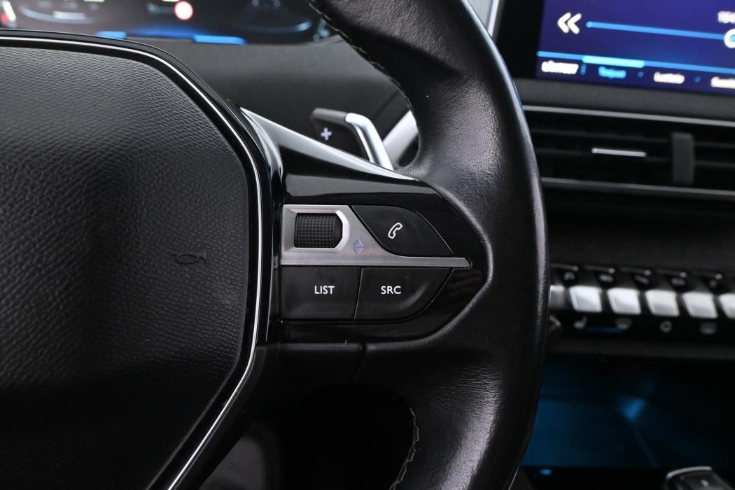 PEUGEOT 5008 2018