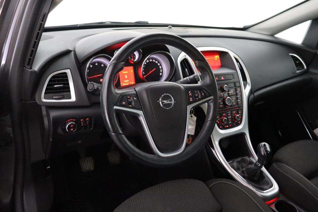 OPEL Astra 2012