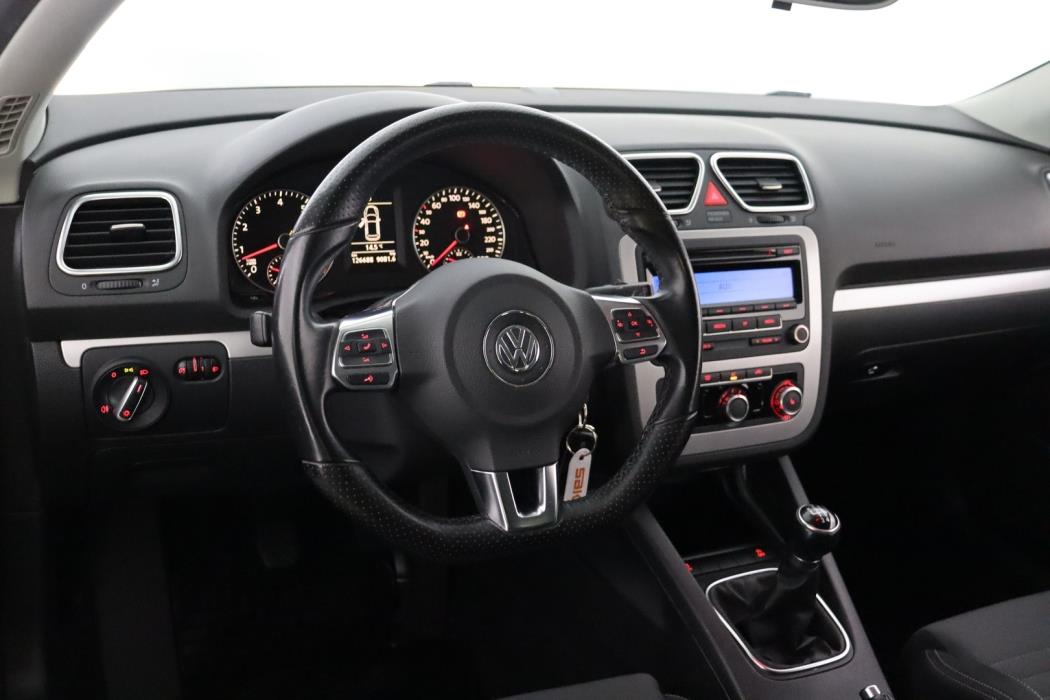 VOLKSWAGEN Scirocco 2011