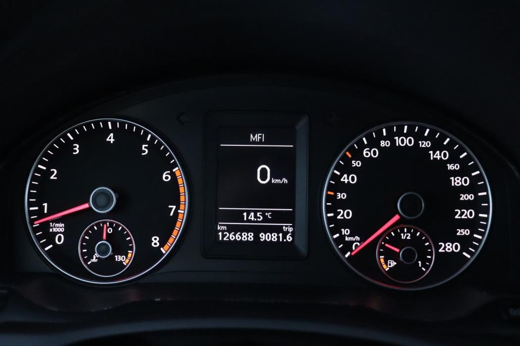 VOLKSWAGEN Scirocco 2011