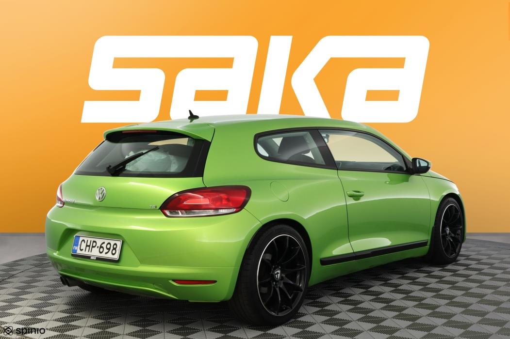 VOLKSWAGEN Scirocco 2011