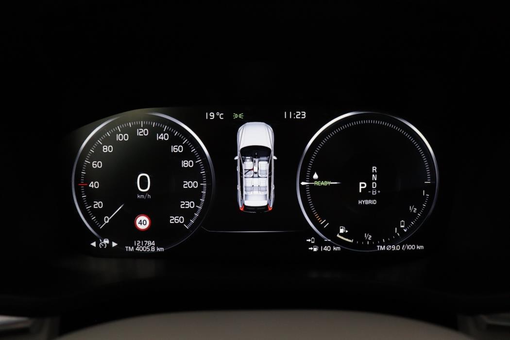 VOLVO XC60 2021