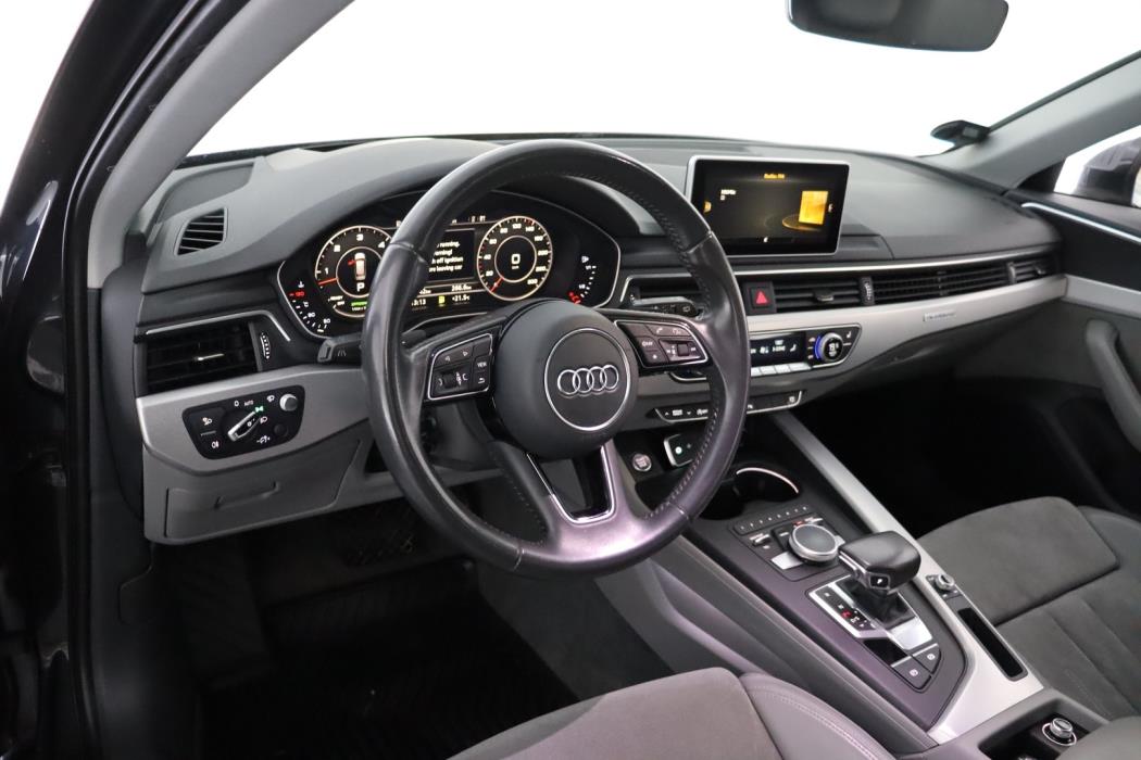 AUDI A4 2016