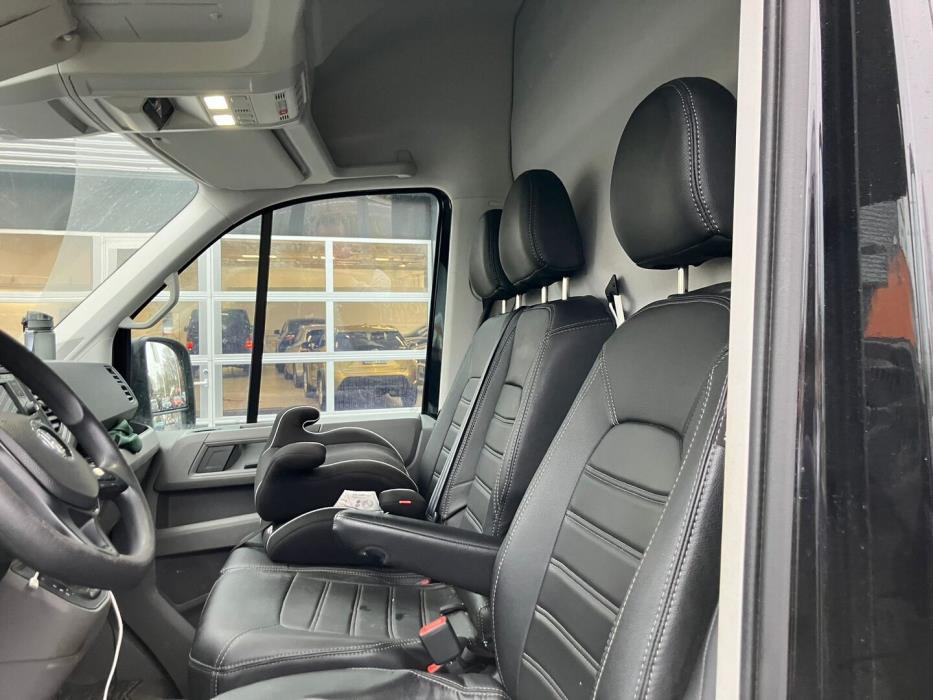 VOLKSWAGEN Crafter 2023