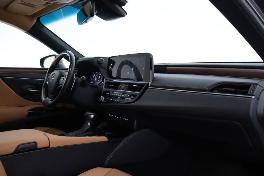 LEXUS ES300 2023