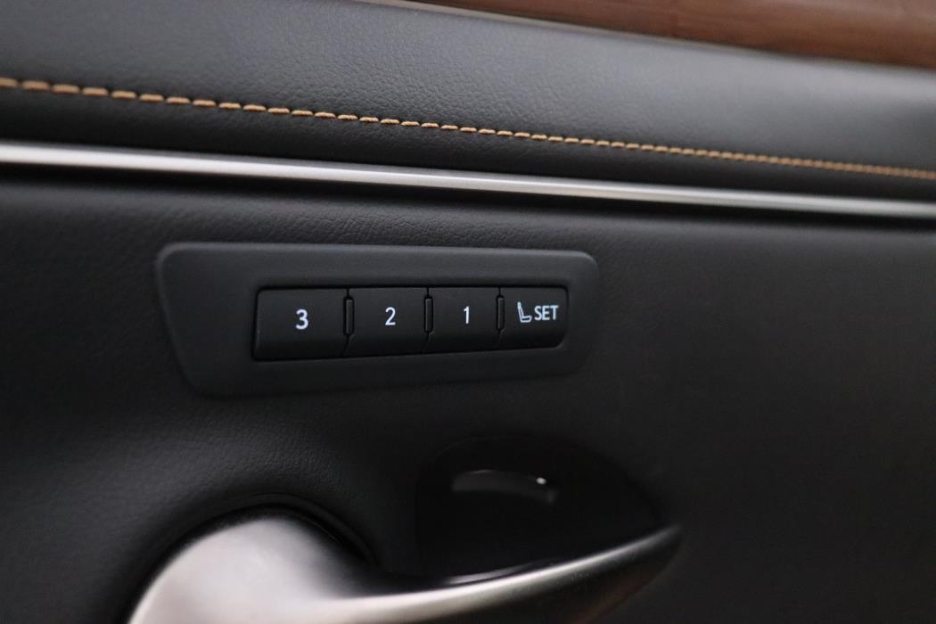 LEXUS ES300 2023