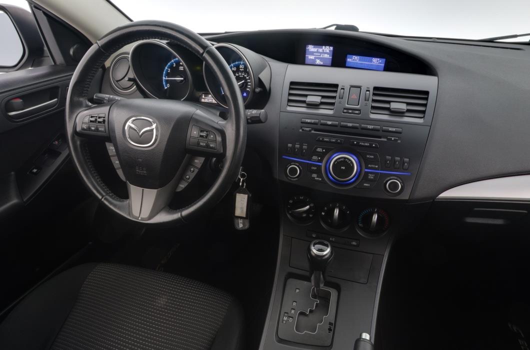 MAZDA 3 2012