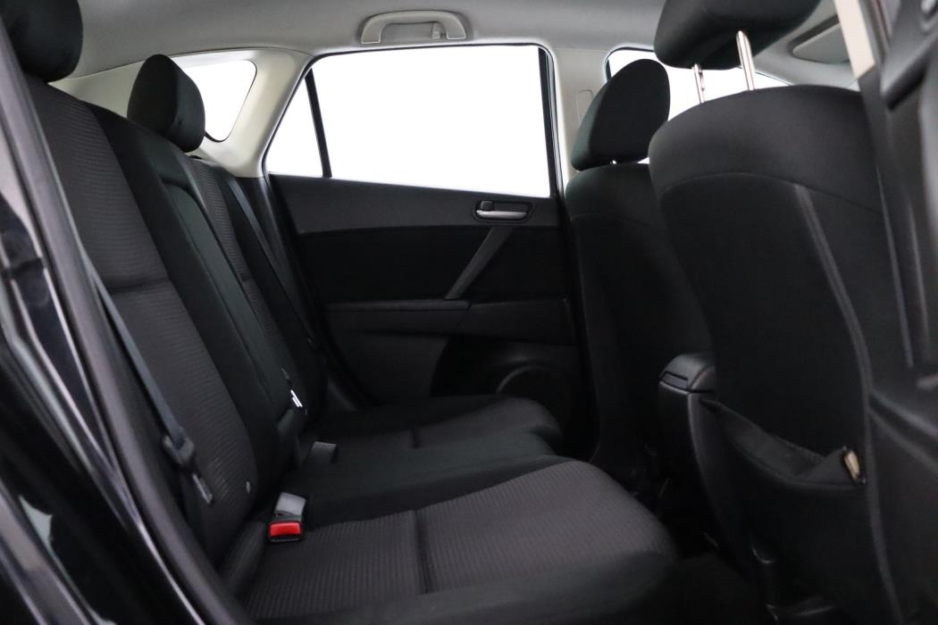 MAZDA 3 2012