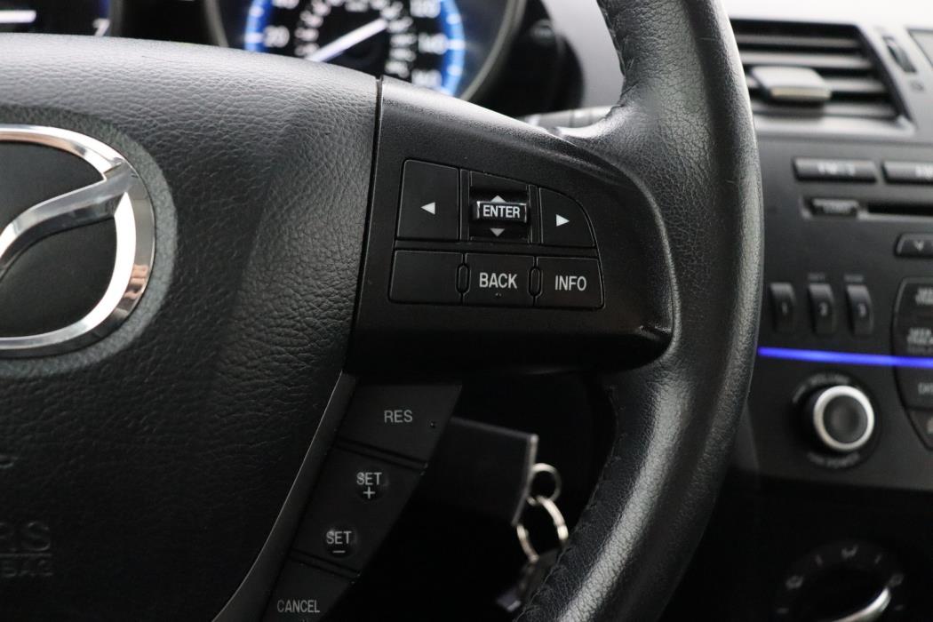 MAZDA 3 2012