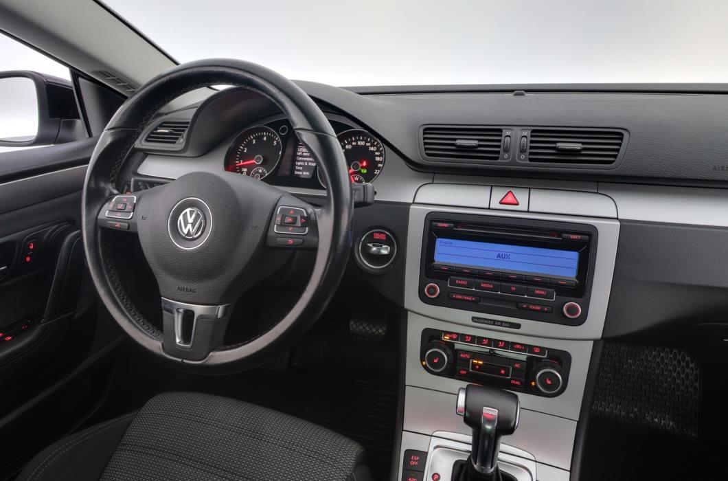 VOLKSWAGEN Passat CC 2010