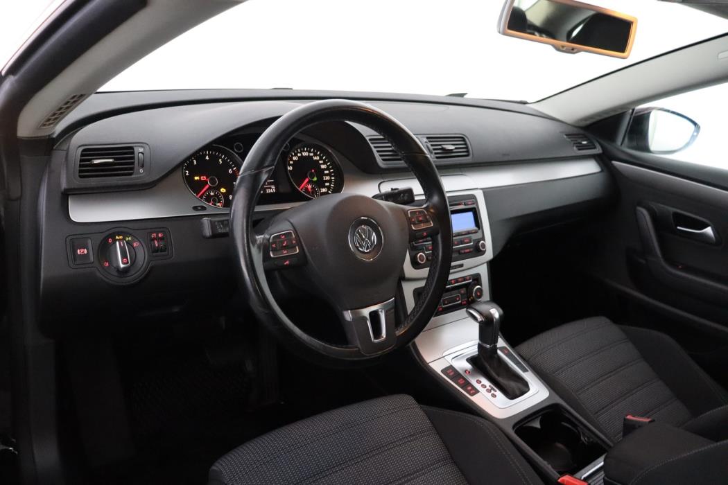 VOLKSWAGEN Passat CC 2010
